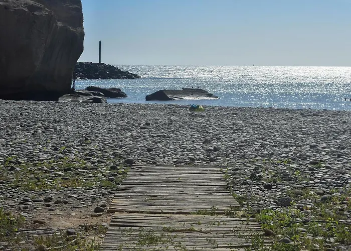 A Un Salto Del Mar Wifi