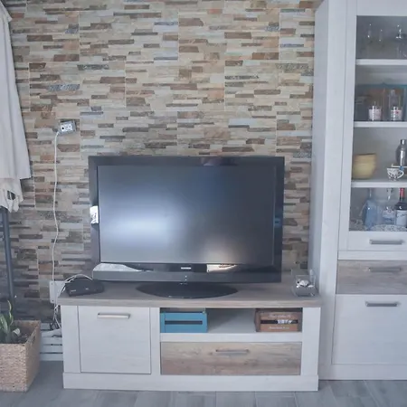 A Un Salto Del Mar Wifi Apartment