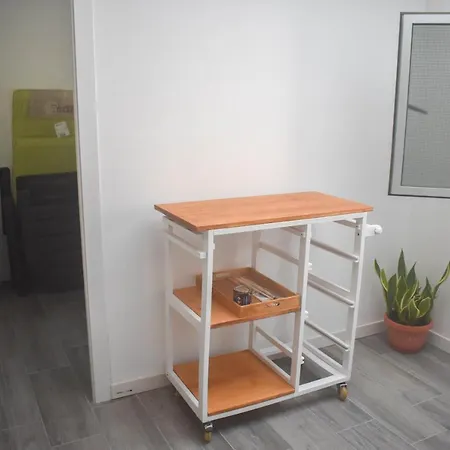 A Un Salto Del Mar Wifi Apartment